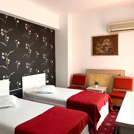 טרגובישטה Hotel Dambovita מראה חיצוני תמונה