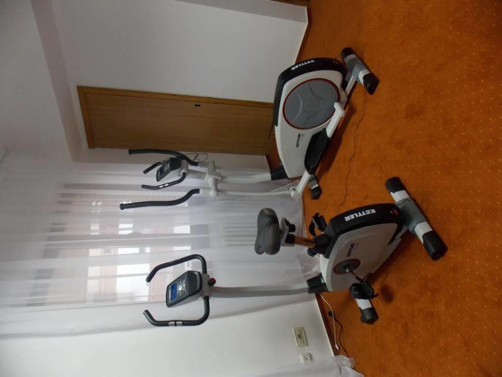 טרגובישטה Hotel Dambovita מראה חיצוני תמונה