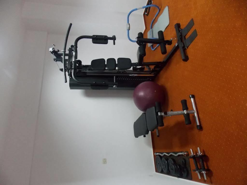 טרגובישטה Hotel Dambovita מראה חיצוני תמונה